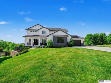 21209 Walnut Circle , Elkhorn, NE 68022