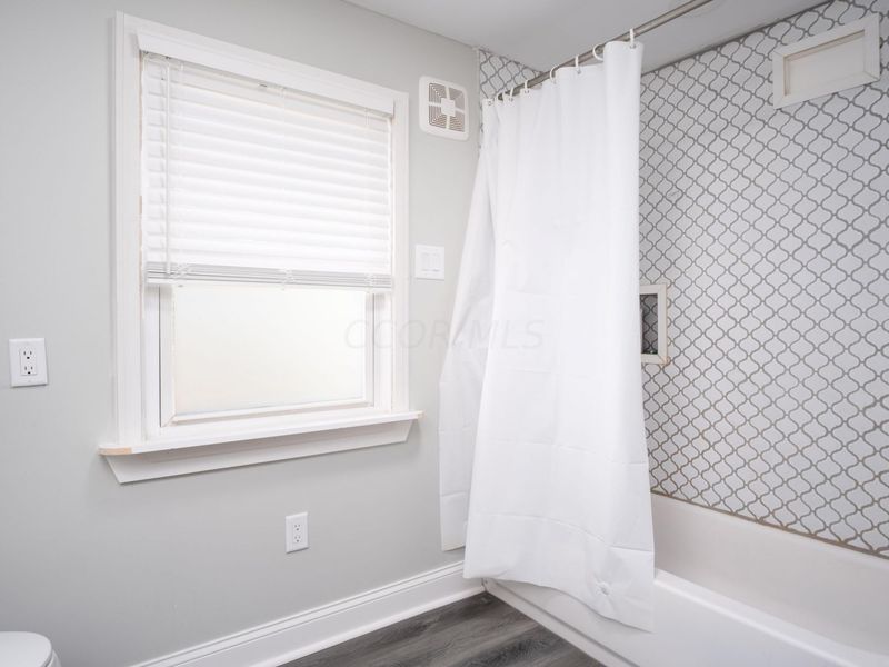 578 E Tulane Road , Columbus, OH 43202 Photo 16