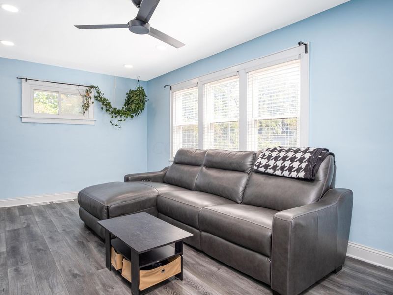 578 E Tulane Road , Columbus, OH 43202 Photo 6