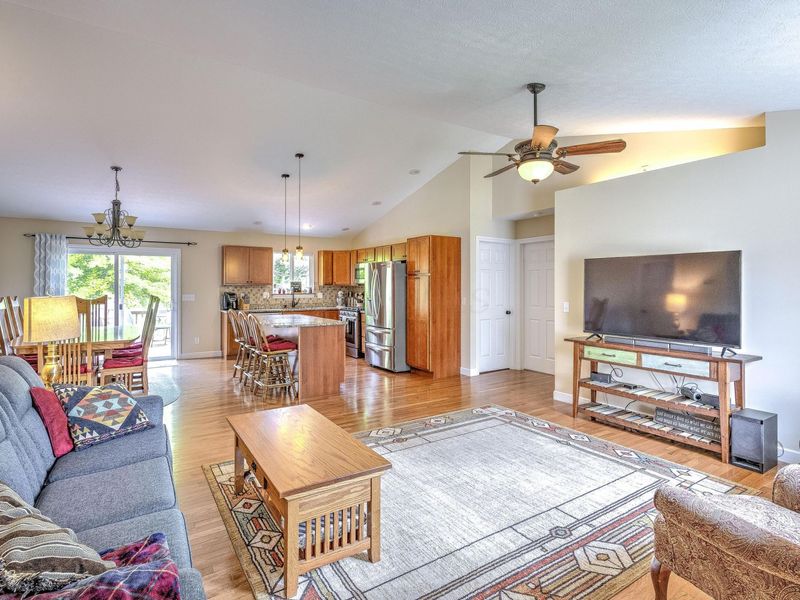 3806 Apple Valley Drive , Howard, OH 43028 Photo 7