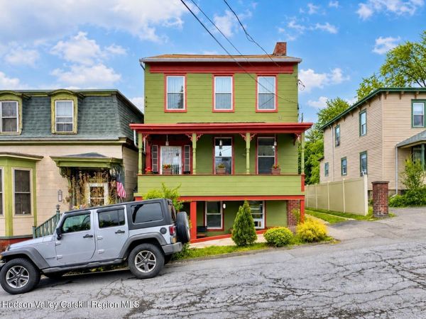 15 Livingston Street, Unit 1, Catskill, NY 12414