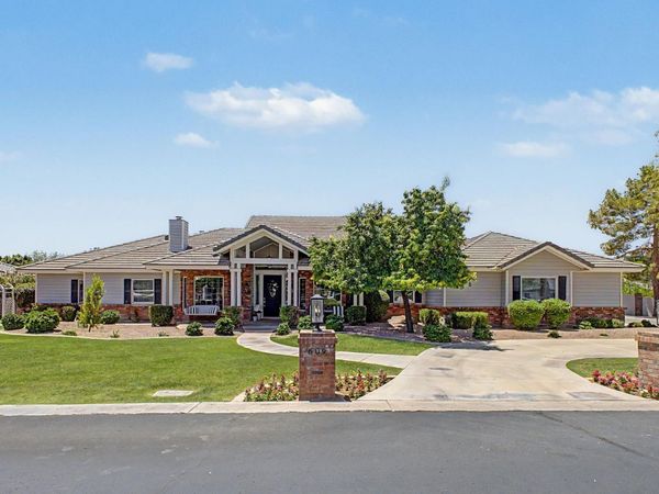 609 E Horseshoe Avenue, Gilbert, AZ 85296