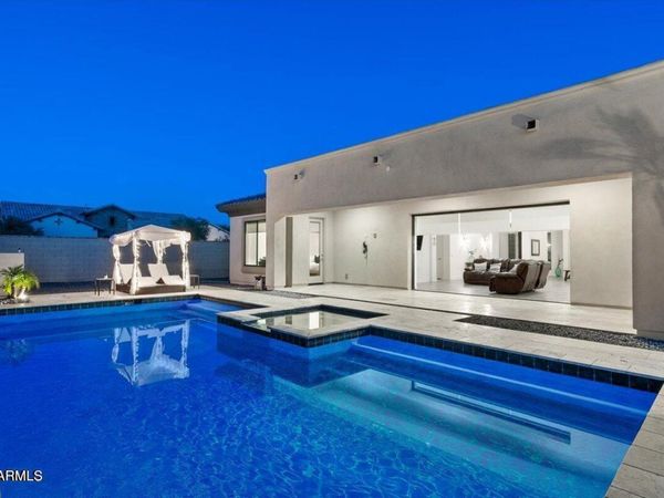 2538 E RAVENSWOOD Drive, Gilbert, AZ 85298