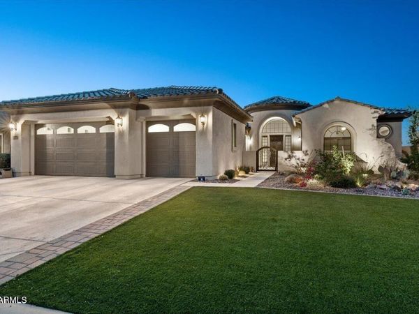 2538 E RAVENSWOOD Drive, Gilbert, AZ 85298