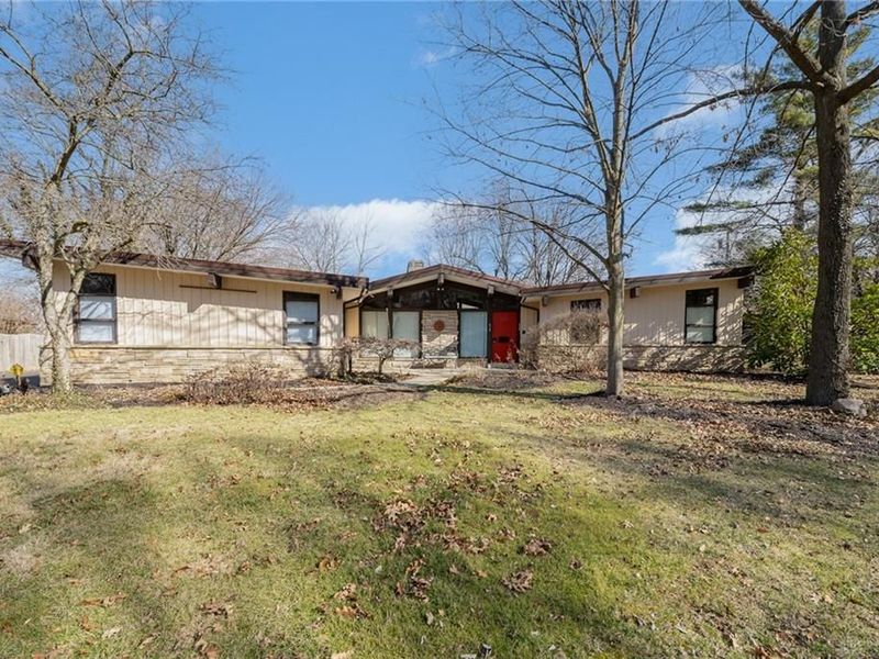 519 Valewood Lane, Dayton, OH 45405 Photo 2