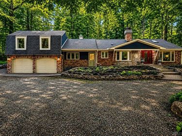 229 Colonial Lane, Washington TWP, OH 45429