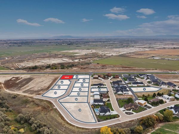 21327 Beechcraft Cir, Greenleaf, ID 83626
