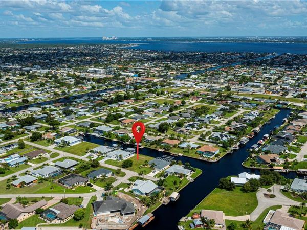 3725 SE 13th Ave , Cape Coral, FL 33904