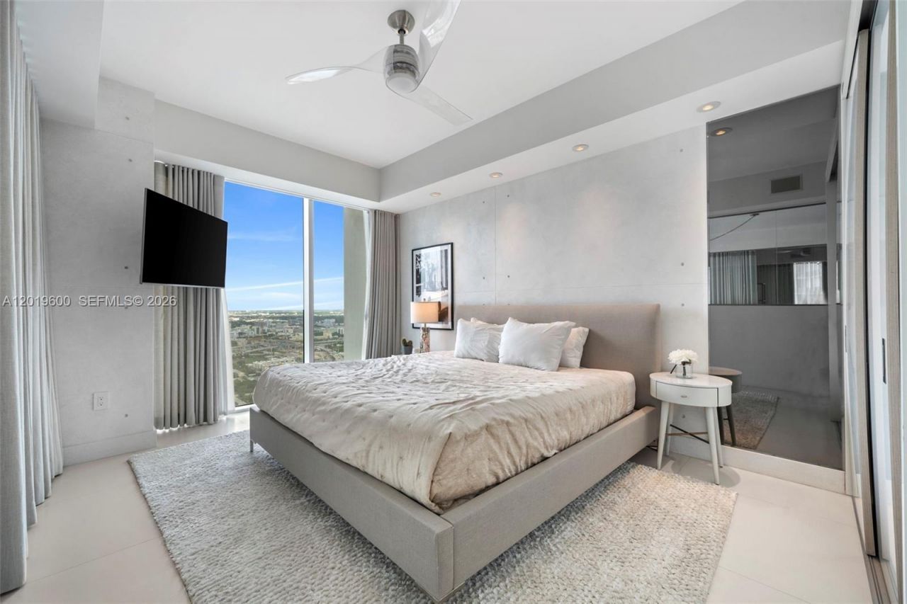 1040 Biscayne Blvd , Unit 4607, Miami, FL 33132 Photo