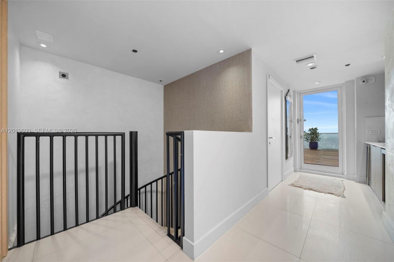 1040 Biscayne Blvd , Unit 4607, Miami, FL 33132 Photo