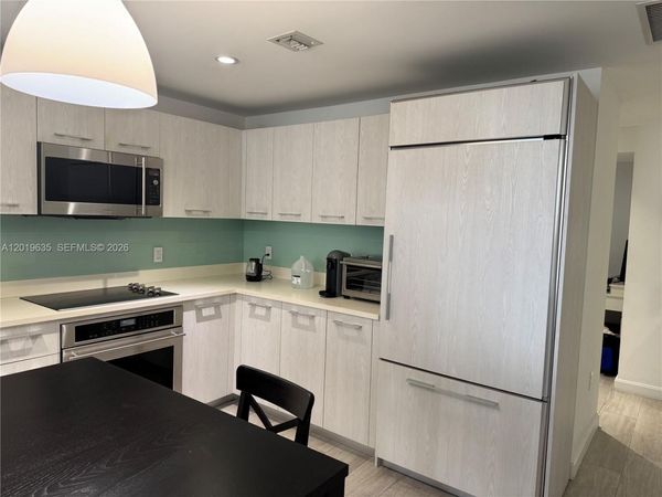 55 SW 9th St , Unit 1810, Miami, FL 33130