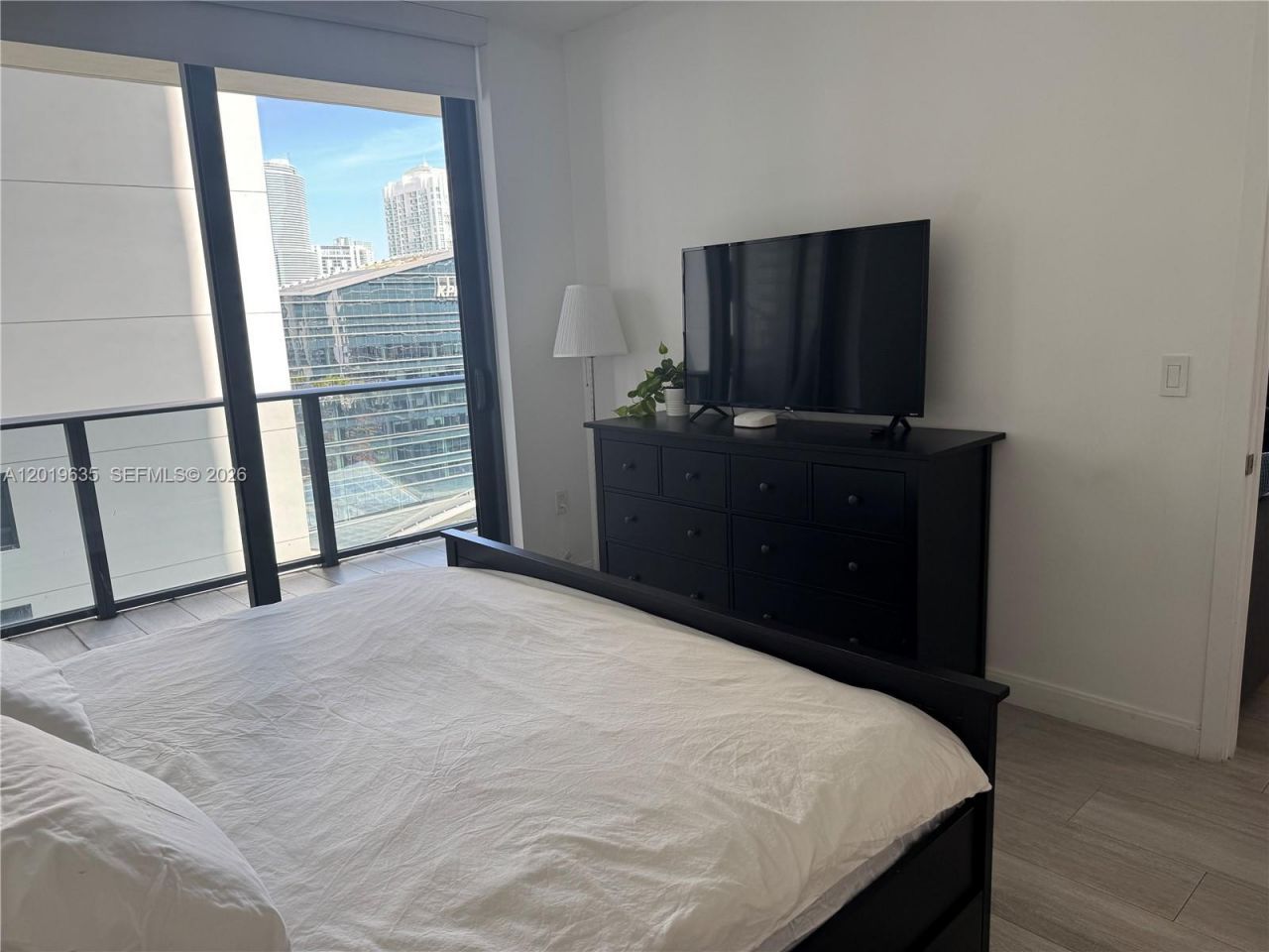 55 SW 9th St , Unit 1810, Miami, FL 33130 Photo