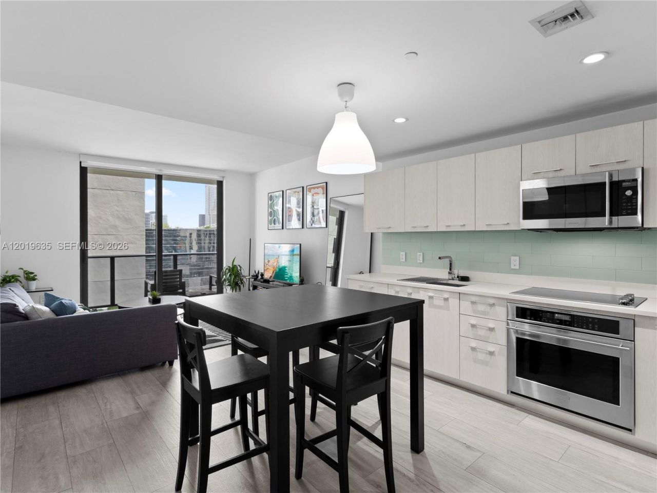 55 SW 9th St , Unit 1810, Miami, FL 33130 Photo