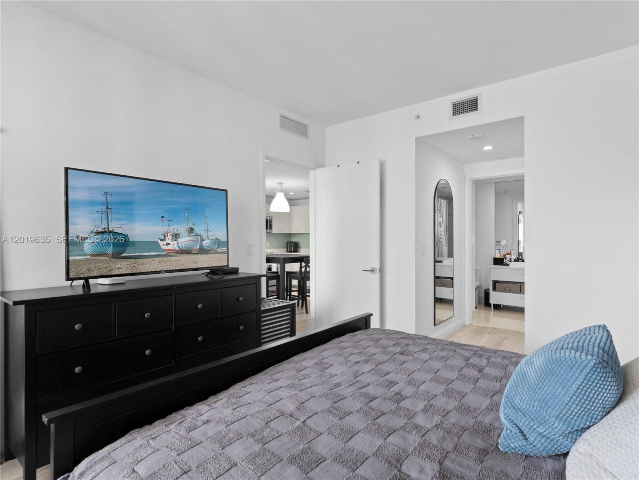 55 SW 9th St , Unit 1810, Miami, FL 33130 Photo
