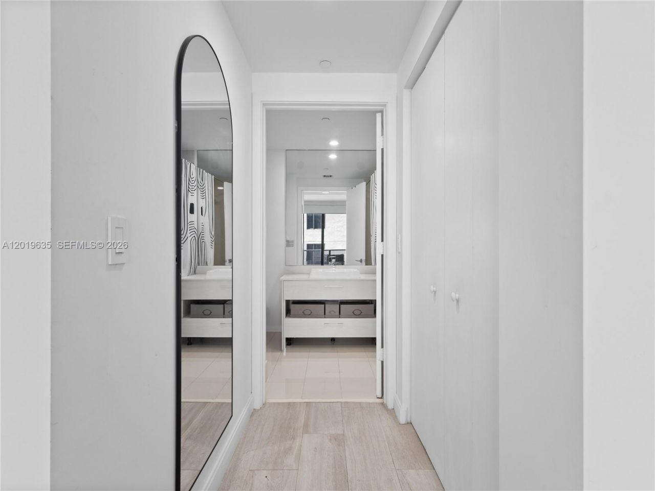 55 SW 9th St , Unit 1810, Miami, FL 33130 Photo