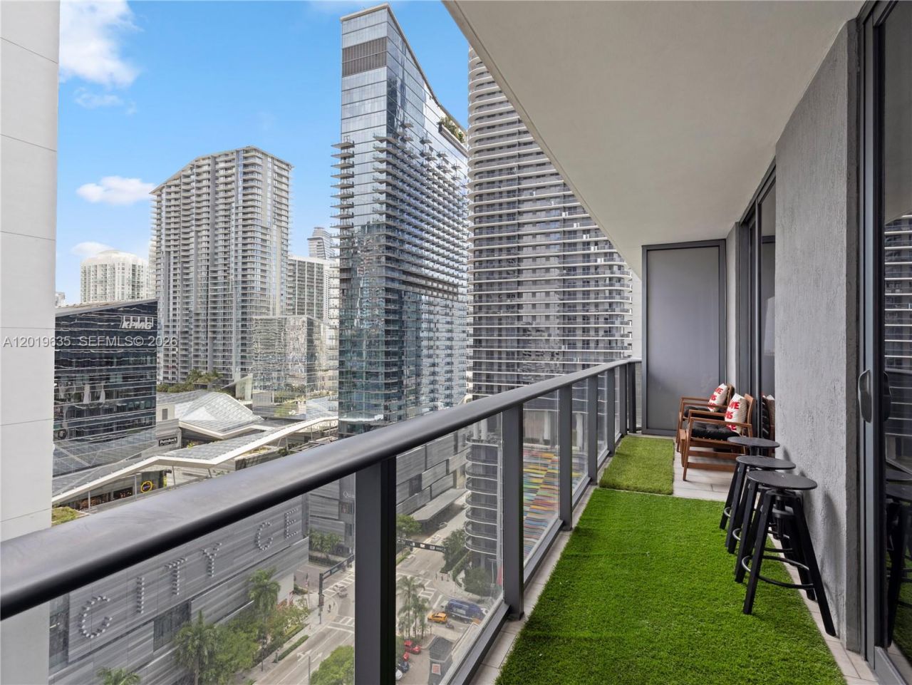55 SW 9th St , Unit 1810, Miami, FL 33130 Photo