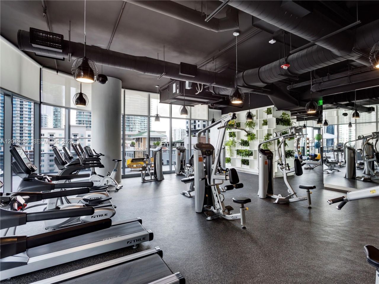 55 SW 9th St , Unit 1810, Miami, FL 33130 Photo