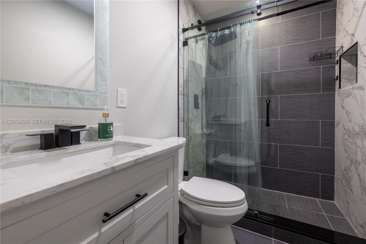 2130 Sherwood Forest Blvd , Unit 13, West Palm Beach, FL 33415 Photo