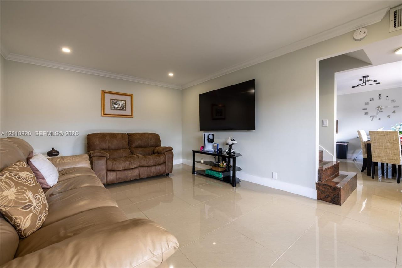 2130 Sherwood Forest Blvd , Unit 13, West Palm Beach, FL 33415 Photo