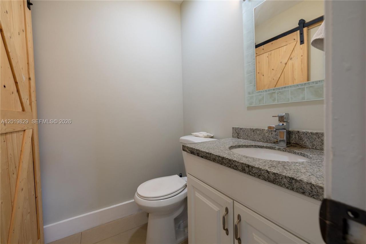 2130 Sherwood Forest Blvd , Unit 13, West Palm Beach, FL 33415 Photo