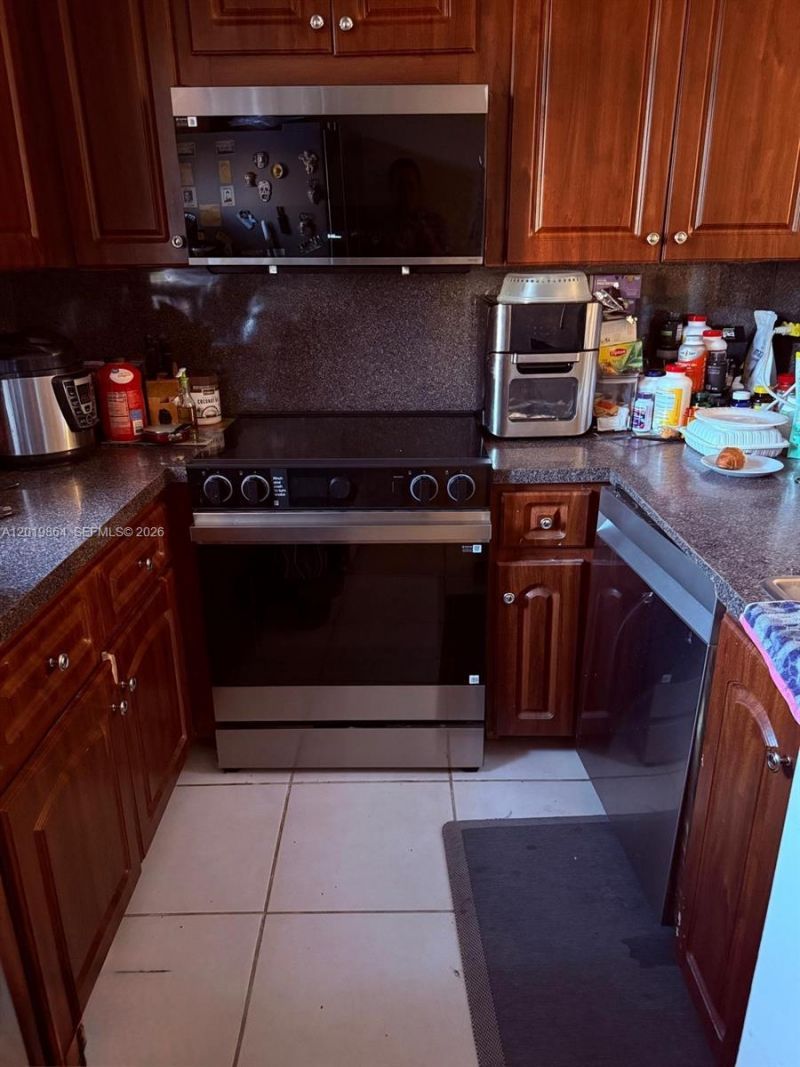 1250 NE 125th St , Unit 317A, North Miami, FL 33161 Photo