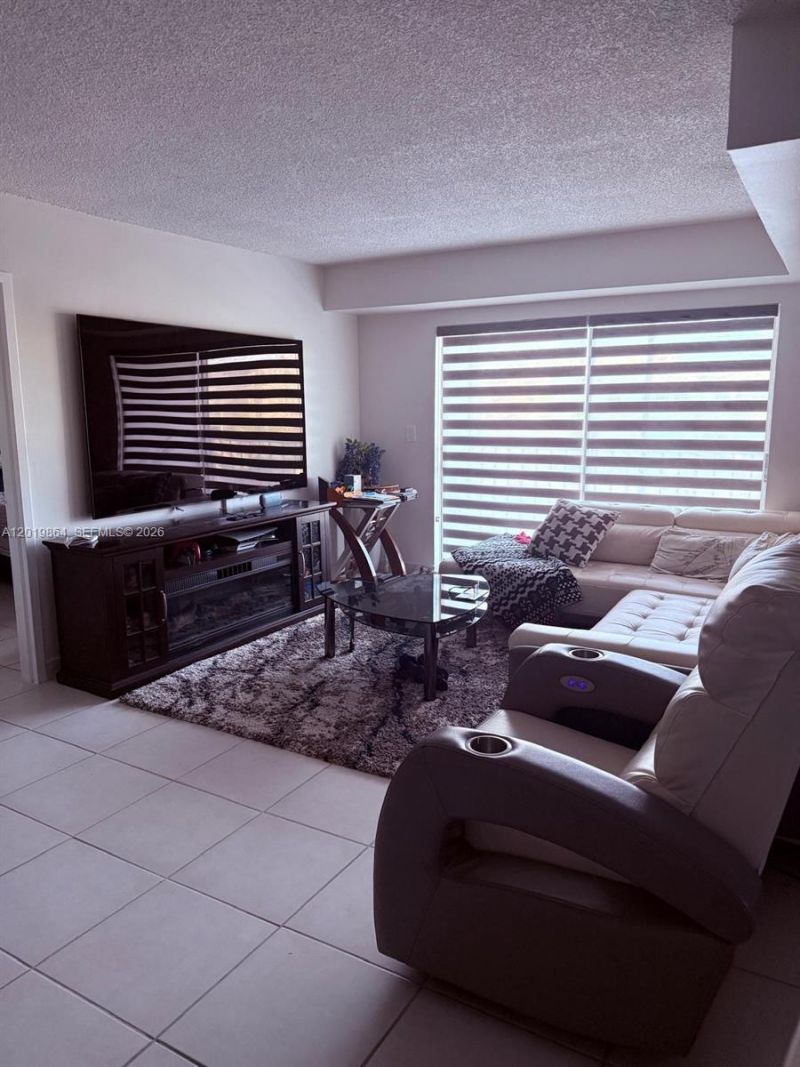 1250 NE 125th St , Unit 317A, North Miami, FL 33161 Photo