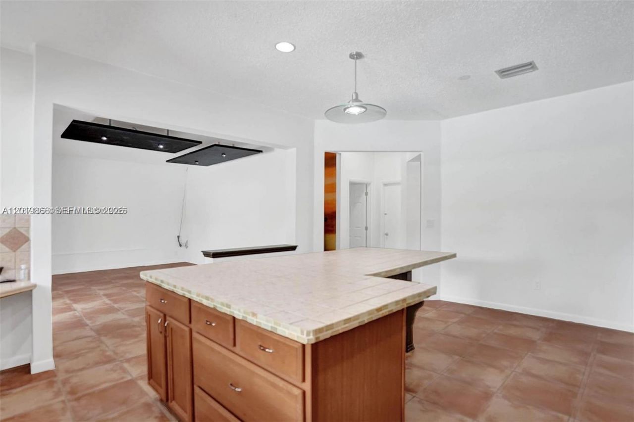 16610 Royal Poinciana Ct, Weston, FL 33326 Photo