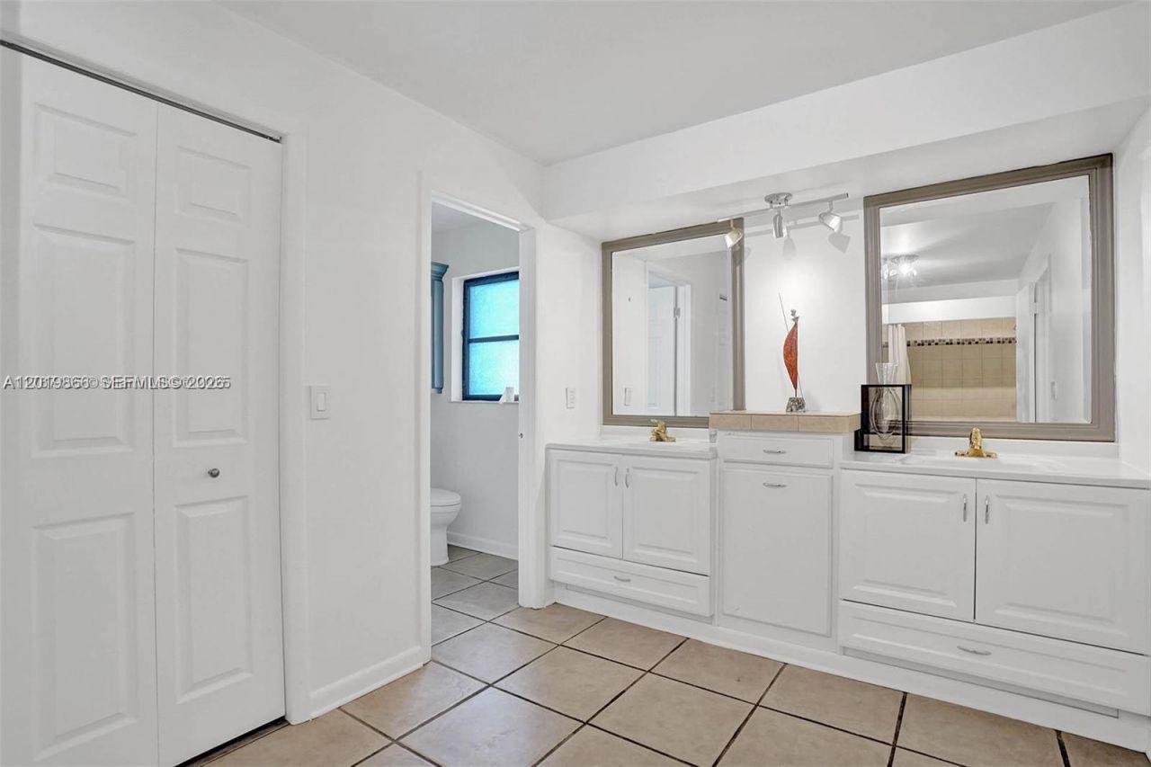 16610 Royal Poinciana Ct, Weston, FL 33326 Photo