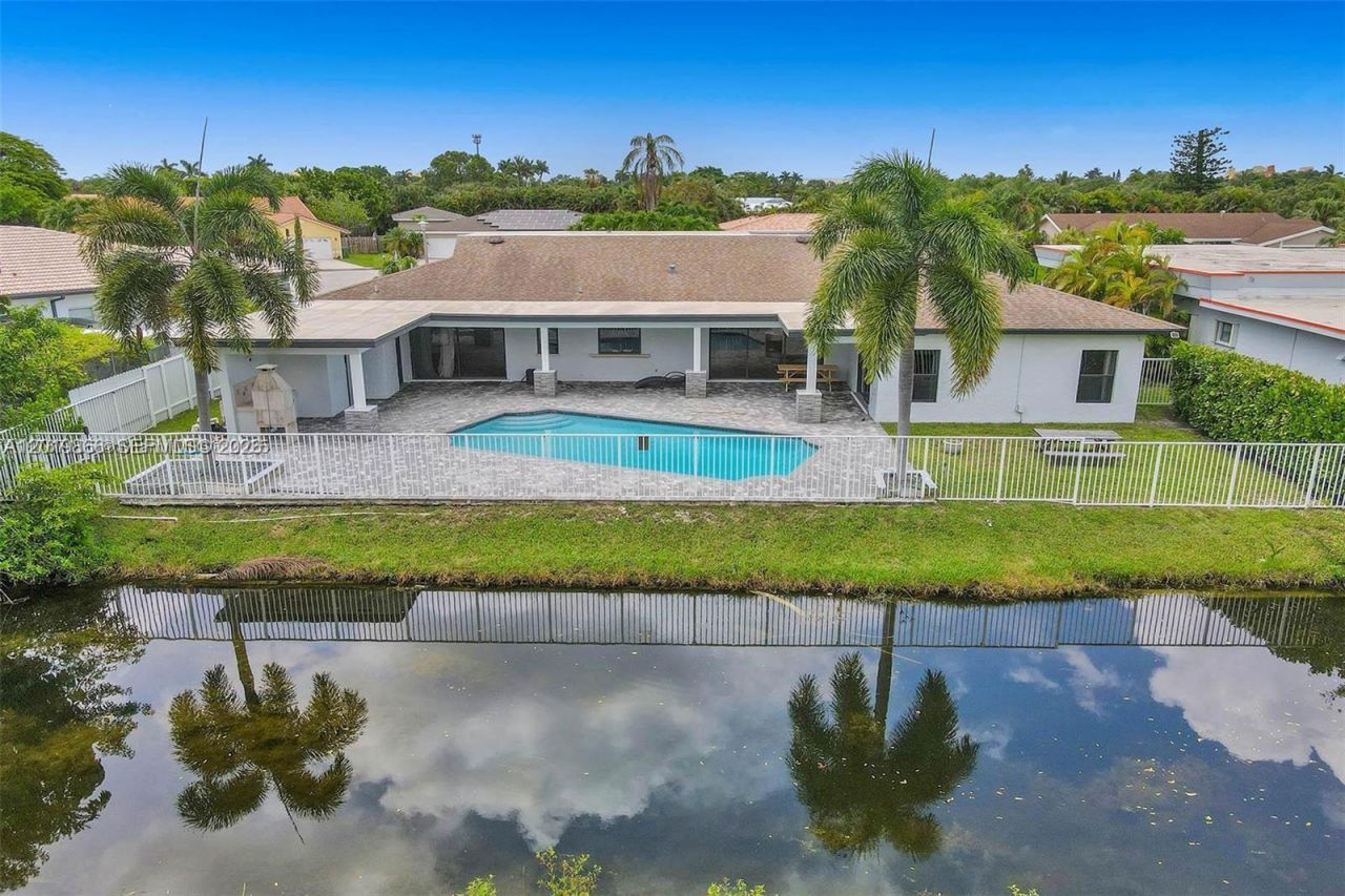 16610 Royal Poinciana Ct, Weston, FL 33326 Photo