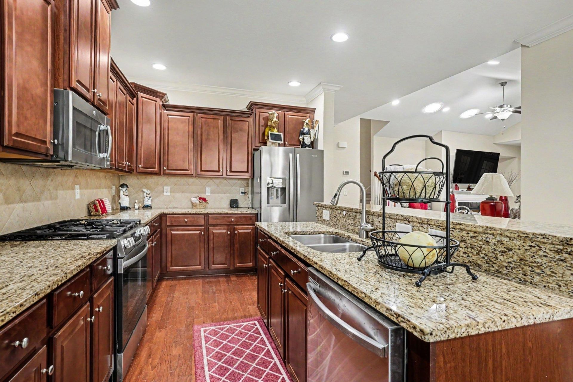 962 Henry James Dr. Photo 11
