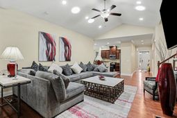 962 Henry James Dr. photo 4