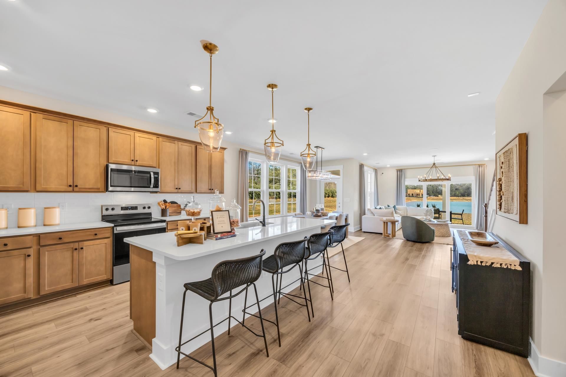 459 Joseph St Photo 11