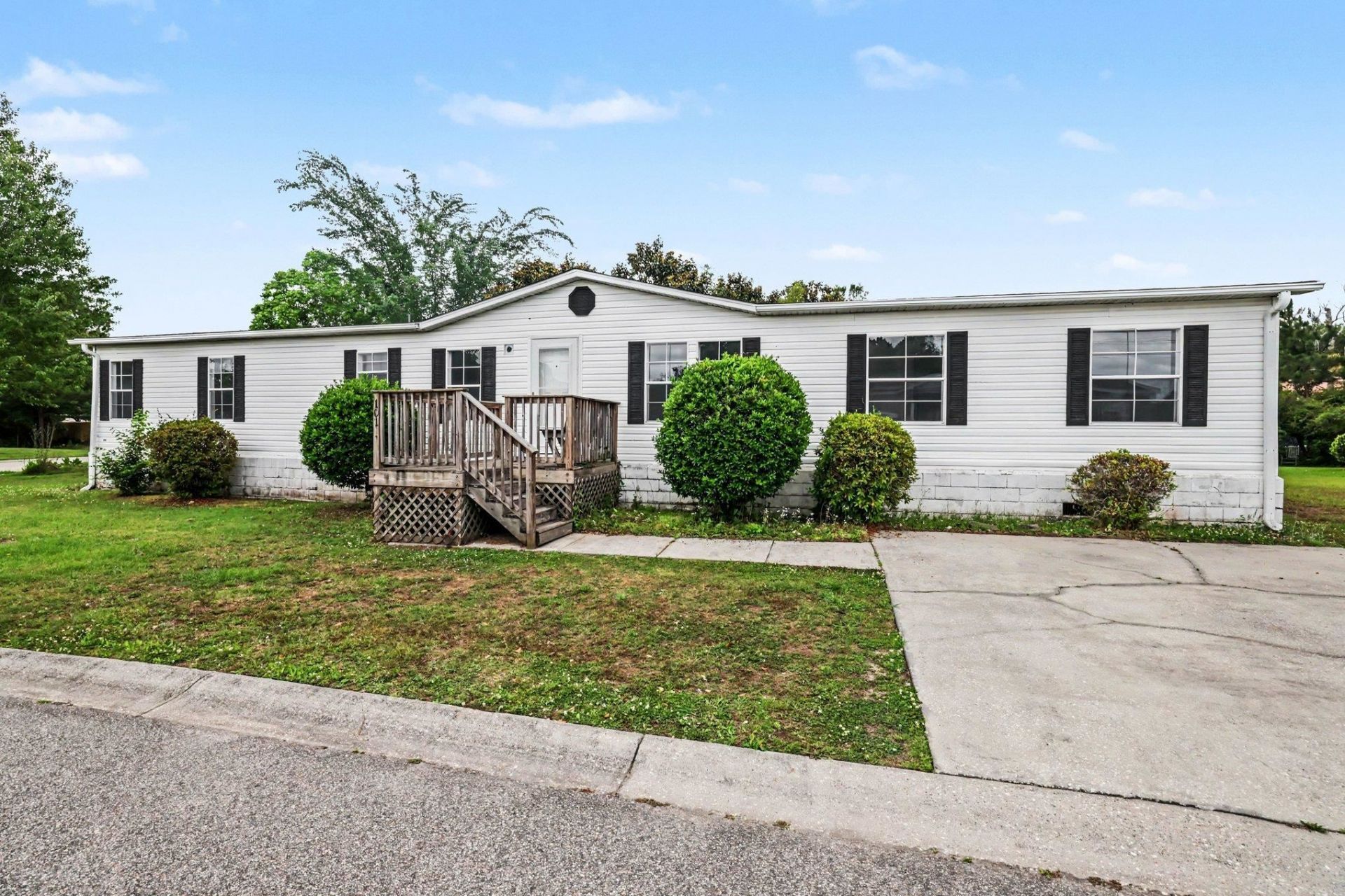 101 Cheston Ct. Photo 2