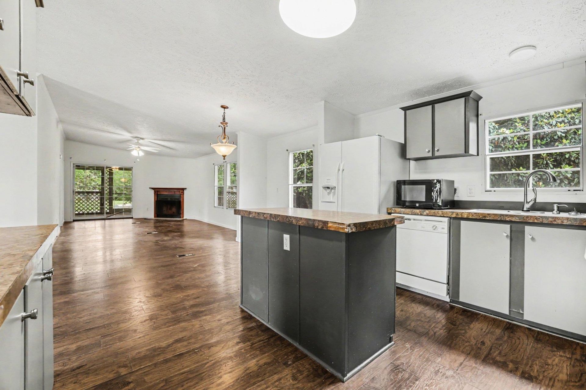 101 Cheston Ct.  Photo 8