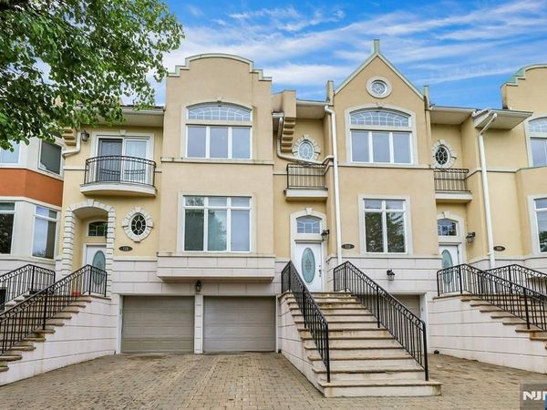 110 Winding Creek, OLD TAPPAN, NJ 07675