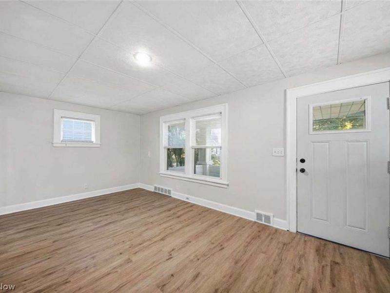 1524 E 221st Street, Euclid, OH 44117 Photo 5