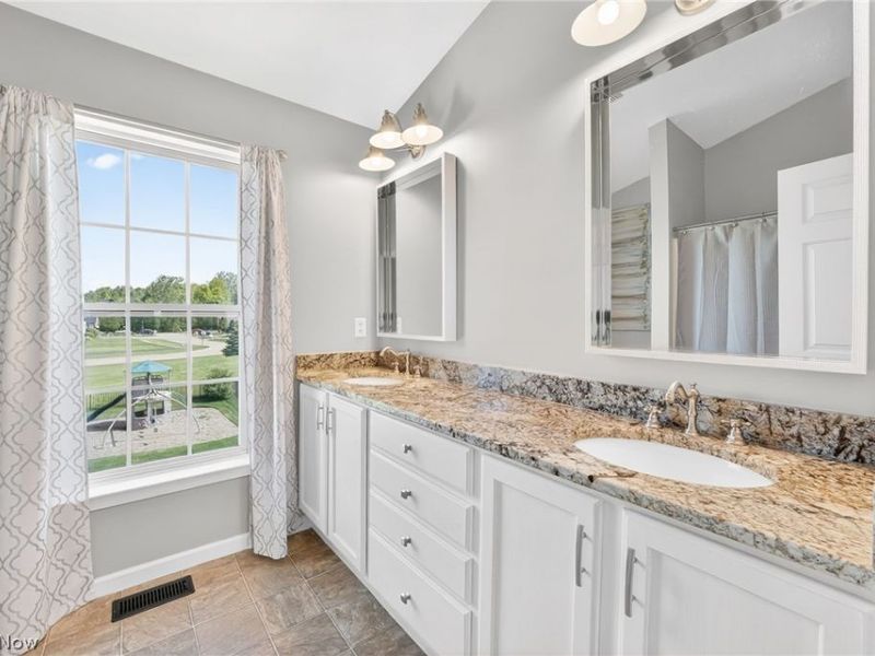 37830 Stoney Lake Drive, North Ridgeville, OH 44039 Photo 20