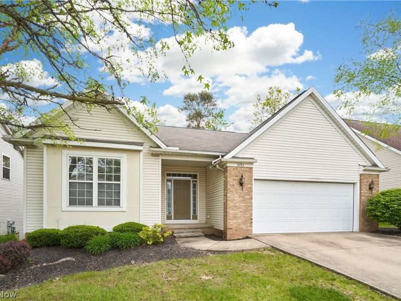 1096 Venice Court, Macedonia, OH 44056 Photo 2