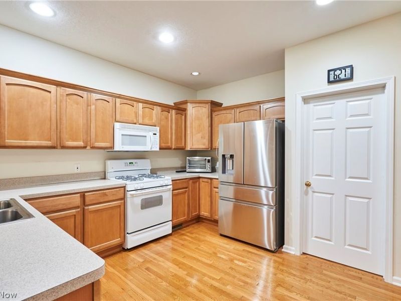 1096 Venice Court, Macedonia, OH 44056 Photo 22