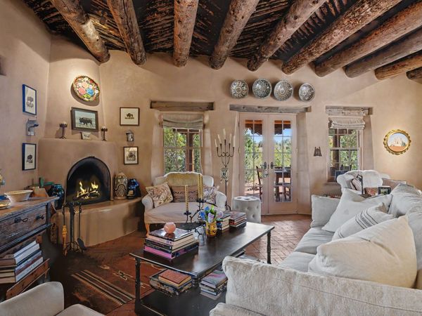 50 Vuelta Maria A and B, Santa Fe, NM 87506