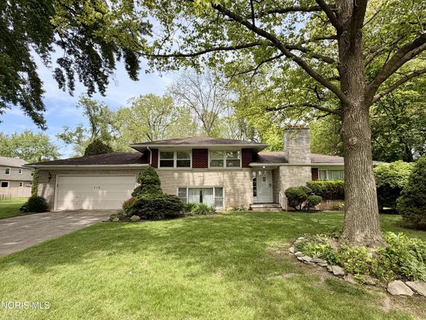 716 South Drive , Fremont, OH 43420