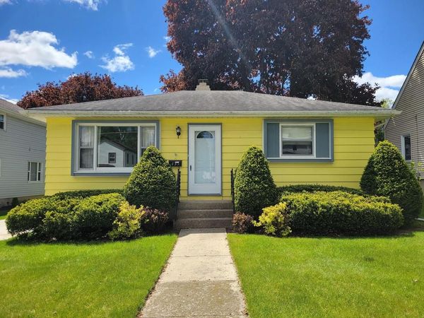 135 BURNETT STREET, Beaver Dam, WI 53916