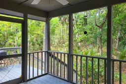 2743 Old Oak Walk photo 4
