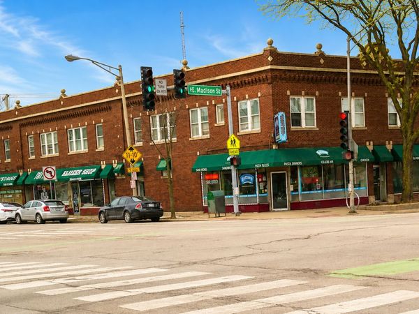 440 S Ridgeland Avenue, Unit 2S, Oak Park, IL 60302