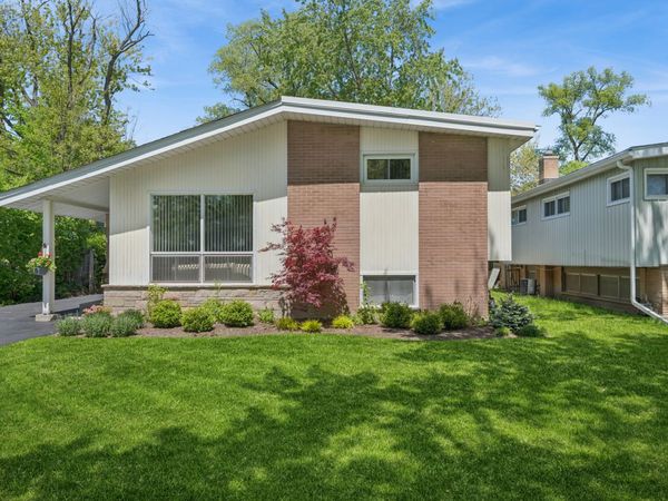 334 Southgate Drive , Northbrook, IL 60062