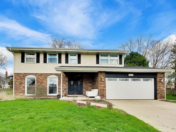 5S671 Buttonwood Court , Naperville, IL 60540