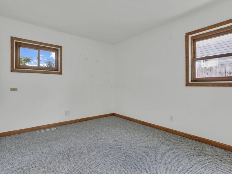 3784 E Deshler Avenue , Columbus, OH 43227 Photo 7