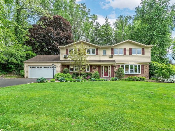149 Chestnut Road , Manhasset, NY 11030