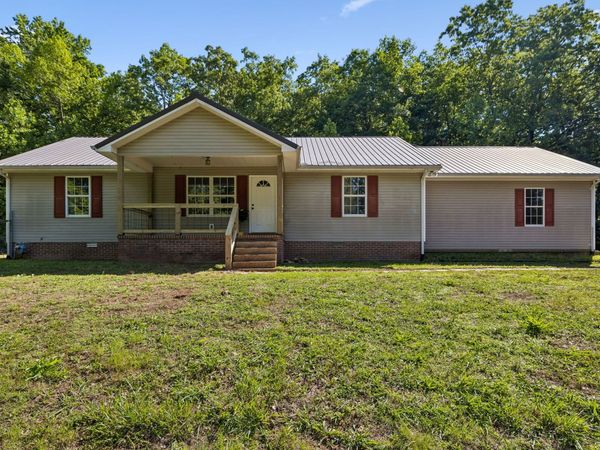 619 Longbranch Rd , Hohenwald, TN 38462