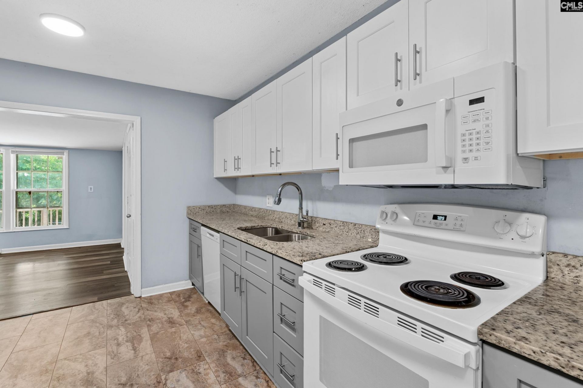 259 Woodwinds Drive Photo 10